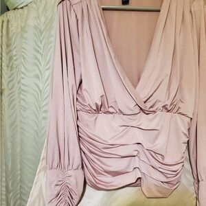 EXPRESS Silky V-Neck Ruch Blouse in Dusty Rose/Pink Size L - In New Condition.